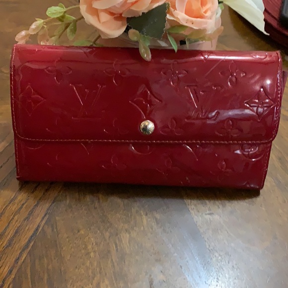 LOUIS VUITTON❤️❤️WALLET - Picture 1 of 14